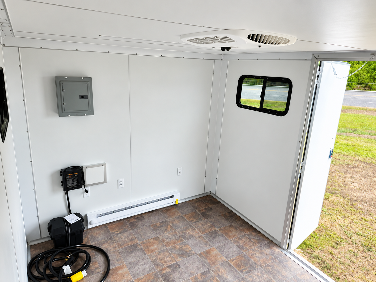 Custom Trailers – Car Haulers, Office Trailers and Race Car Trailer - Image 6