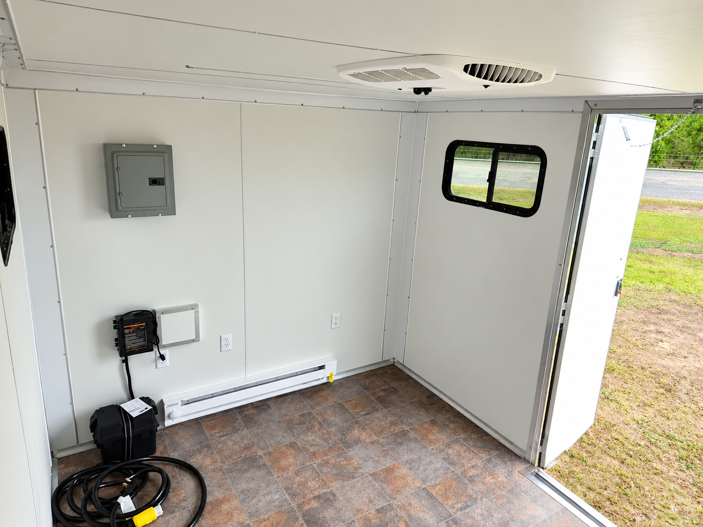 Custom Trailers – Car Haulers, Office Trailers and Race Car Trailer - Image 6
